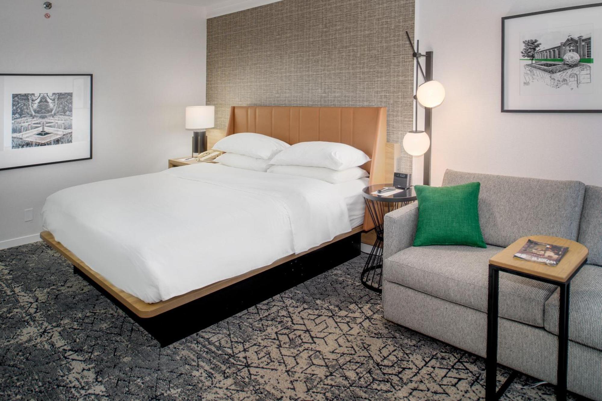 Sheraton Westport Plaza Maryland Heights Exterior photo