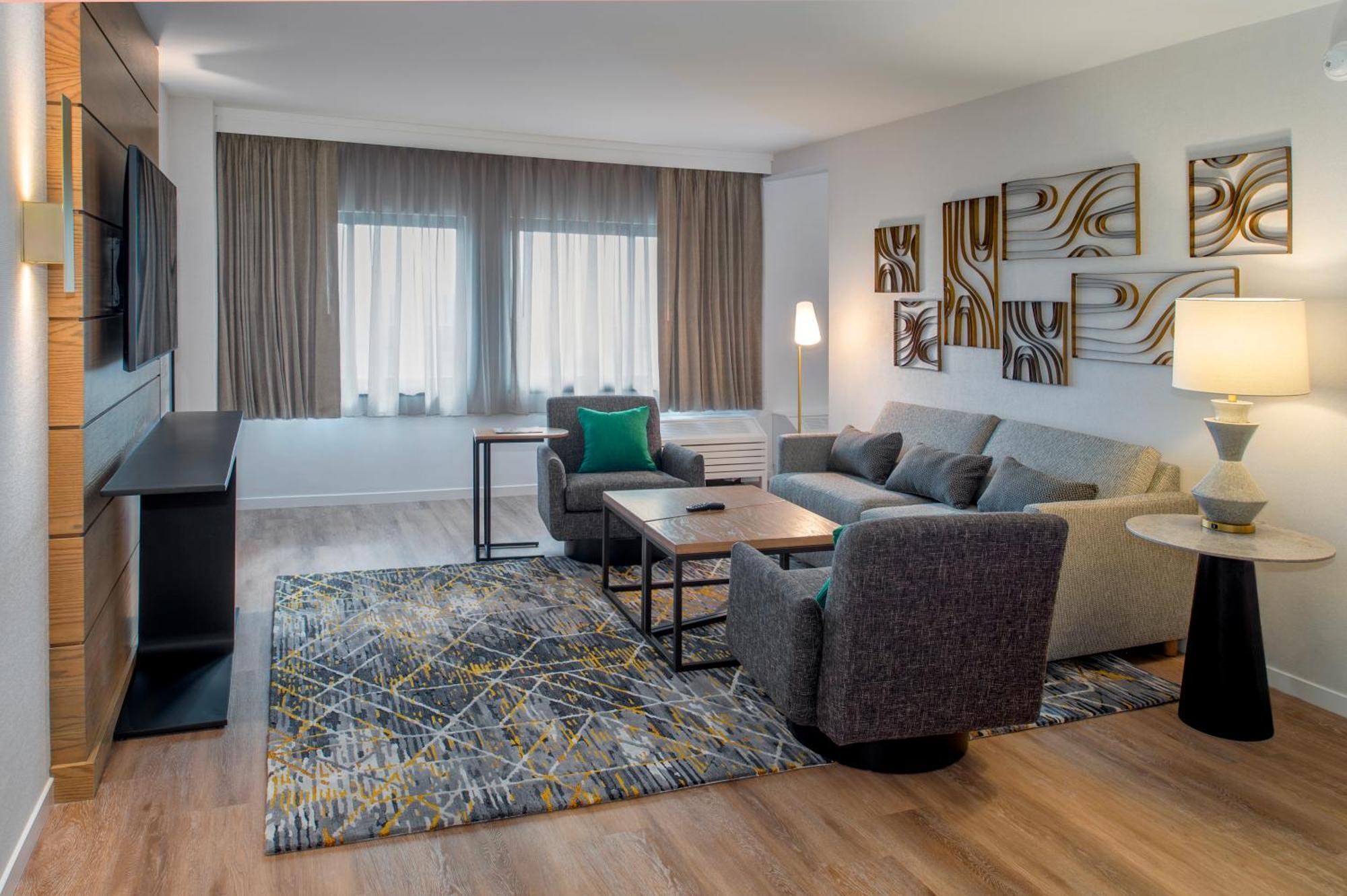 Sheraton Westport Plaza Maryland Heights Exterior photo