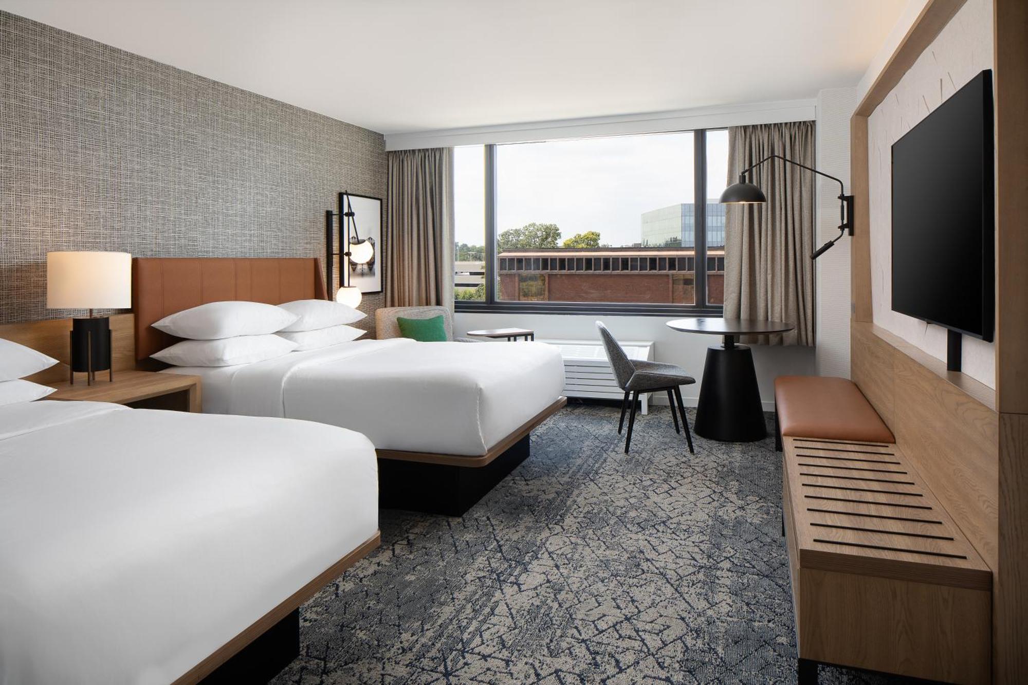 Sheraton Westport Plaza Maryland Heights Exterior photo