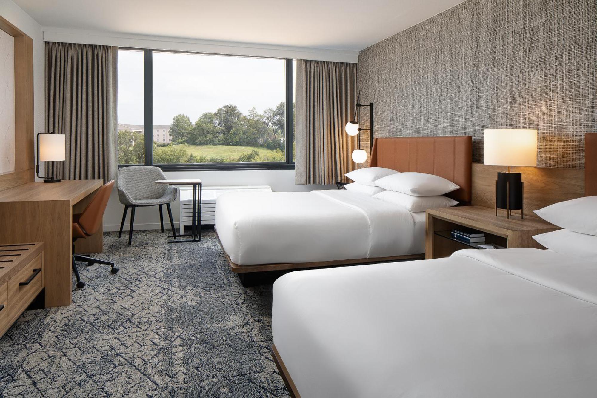 Sheraton Westport Plaza Maryland Heights Exterior photo