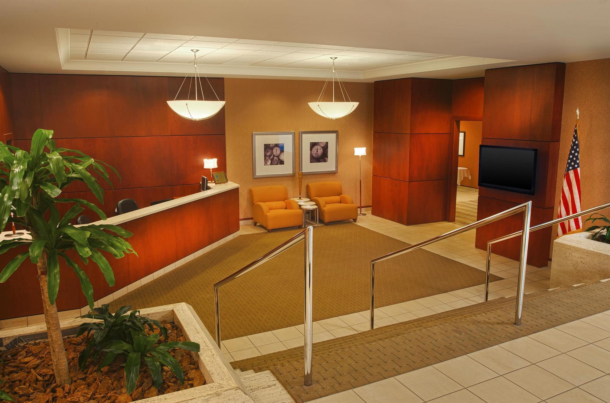 Sheraton Westport Plaza Maryland Heights Exterior photo