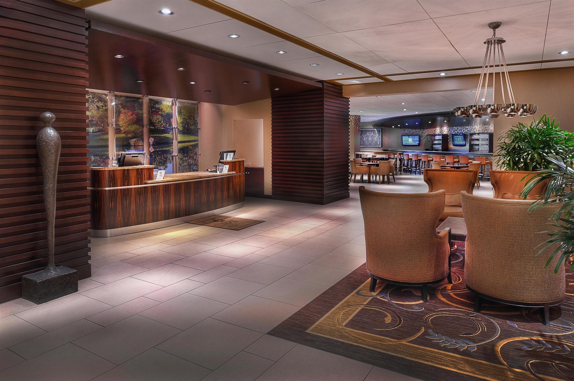 Sheraton Westport Plaza Maryland Heights Exterior photo